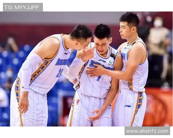 武汉羽毛球队与南京羽毛球队赛后复盘分析比赛节奏与战术对决